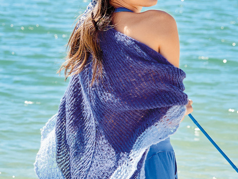 Dreiecktuch im Wellenmuster in Hell- und Dunkelblau