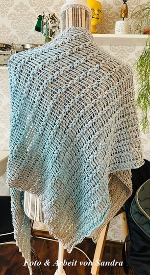 Flaches / asymmetrisches Tuch  „Grape tendril“