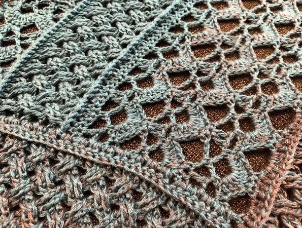 Crochet Pattern Triangular Scarf "Metis"