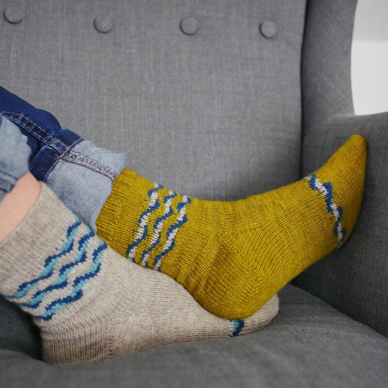 „Sharona“ Socken - Strickanleitung für 4-fädiges Sockengarn