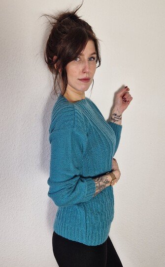 237 Strickanleitung Pullover Karoline