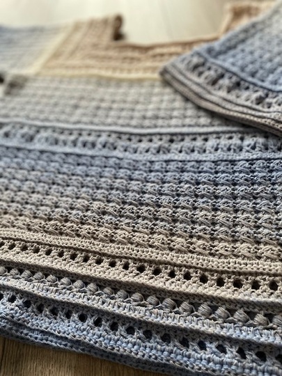 Häkelanleitung Frühlings-Lust: Shirt, Top, Poncho oder Pullover