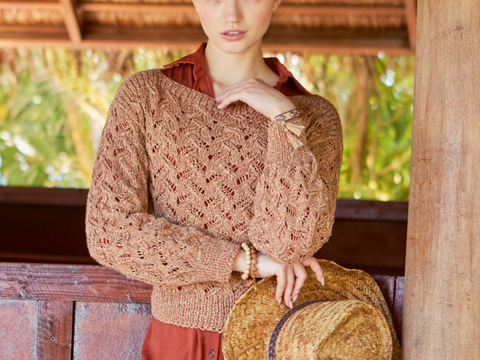 Zimtbrauner gestrickter Kurzpulli