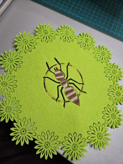 Stickdatei - Ameise - Ameisenbutton - Tiere - 2 Größen