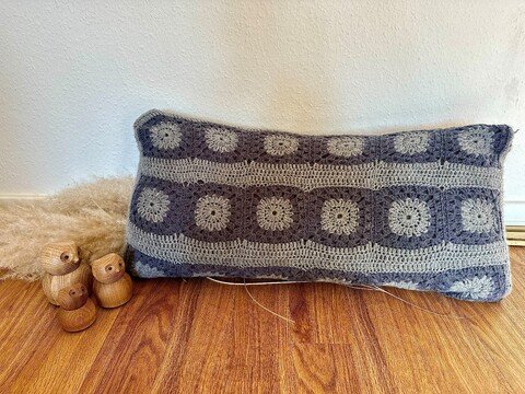 Granny Square cushion cover, crochet pattern