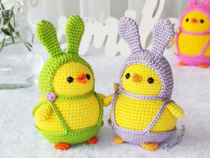 Low Sew Crochet Pattern | Easter Chubby Chick Amigurumi in Bunny Hat