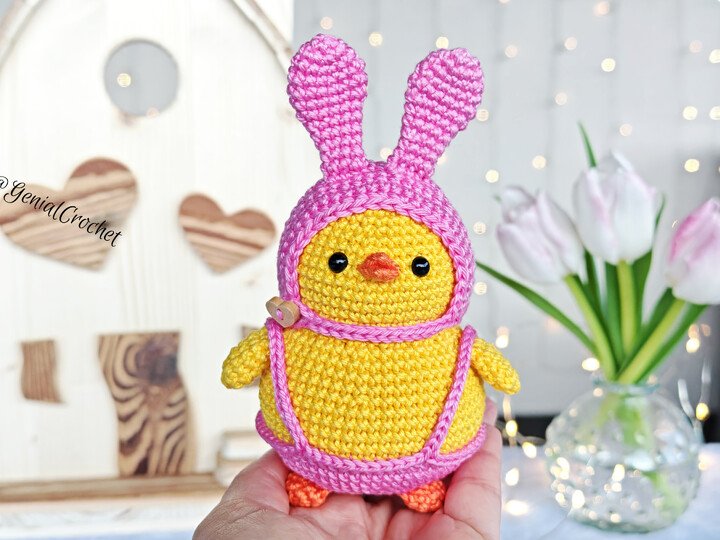Low Sew Crochet Pattern | Easter Chubby Chick Amigurumi in Bunny Hat