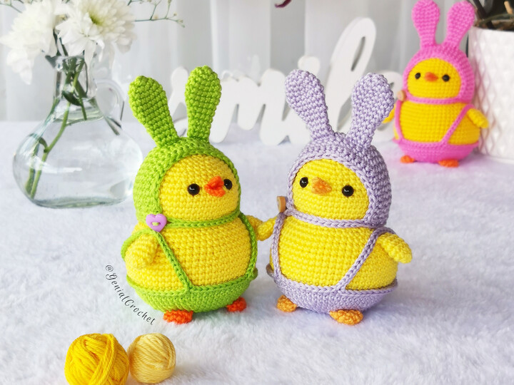 Low Sew Crochet Pattern | Easter Chubby Chick Amigurumi in Bunny Hat