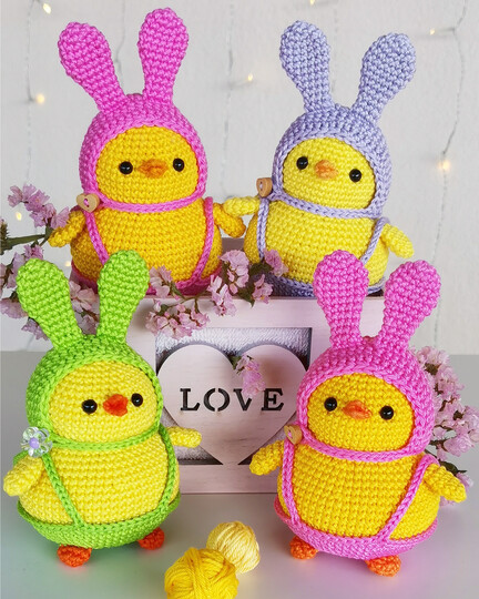 Low Sew Crochet Pattern | Easter Chubby Chick Amigurumi in Bunny Hat