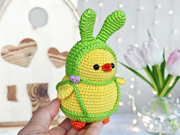 Low Sew Crochet Pattern | Easter Chubby Chick Amigurumi in Bunny Hat
