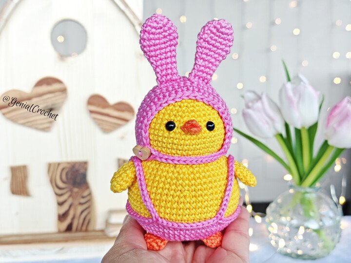 Low Sew Crochet Pattern | Easter Chubby Chick Amigurumi in Bunny Hat