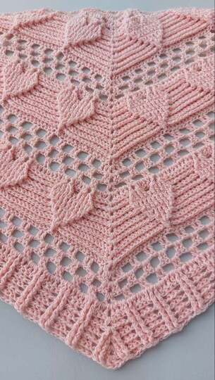 Flaches Dreieckstuch „Yeona BE“ - Häkelanleitung