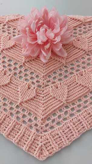 Flaches Dreieckstuch „Yeona BE“ - Häkelanleitung