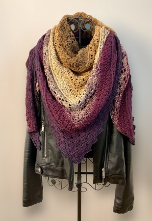 Crochet Pattern Triangular Scarf "Rhytia"