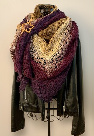 Crochet Pattern Triangular Scarf "Rhytia"