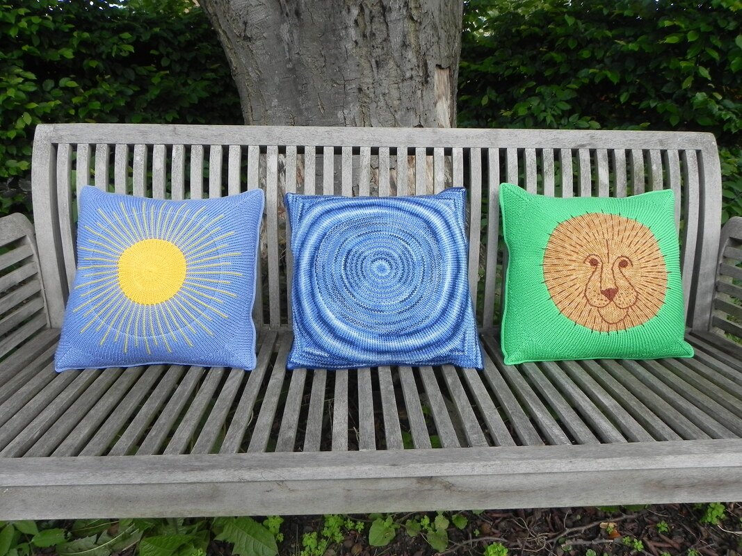 Kissen Quadrat 40 x 40 cm Motiv Sonne, Bunt, Löwe Anleitung zum Stricken