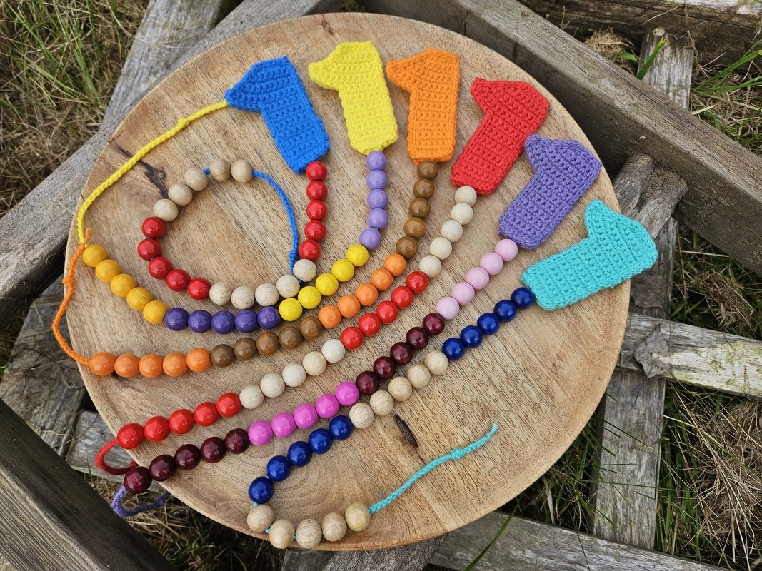 Häkelanleitung für eine Rechenkette zum Schulstart (2 Größen)