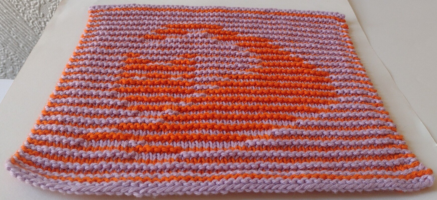 Watchful Kitty Square in Illusion Knitting Technique - Image 4
