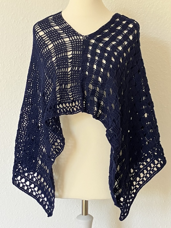 Poncho in 3 Varianten und 2 Mustern - Häkelanleitung - Bild 3