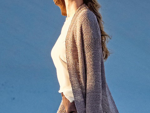 Hellbraune Jacke mit Fallmaschen