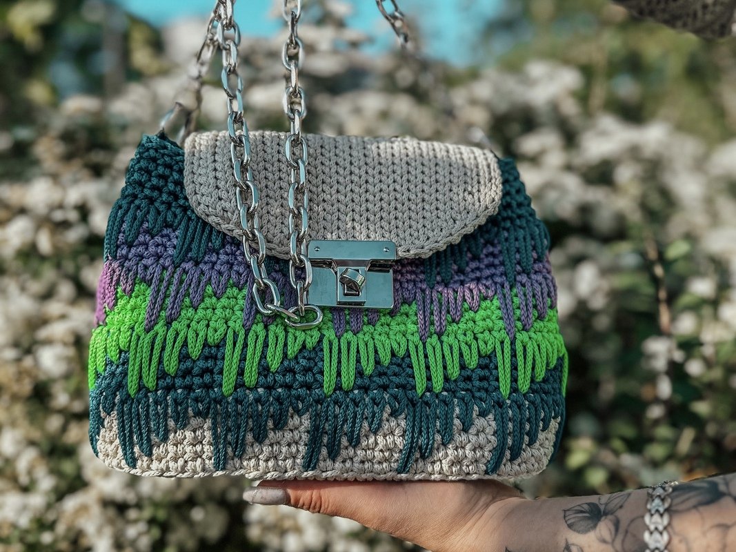 Crochet pattern small women striped handbag PDF digital and video tutorial - Image 2