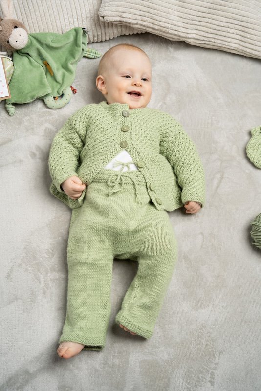 Jäckchen und Hose mit Sternenmuster