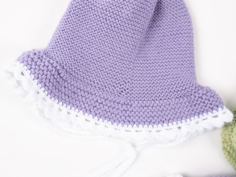 Hut mit Häkelblende