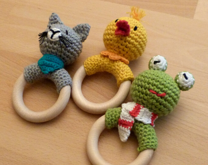 Crochet pattern animal gripping ring