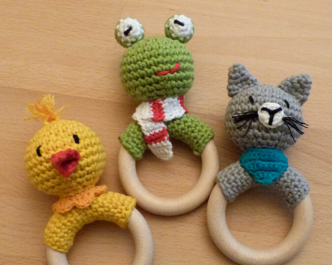 Crochet pattern animal gripping ring