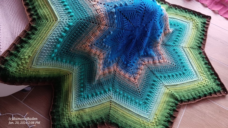 Außergewöhnliche Decke Nordseestern gehäkelt