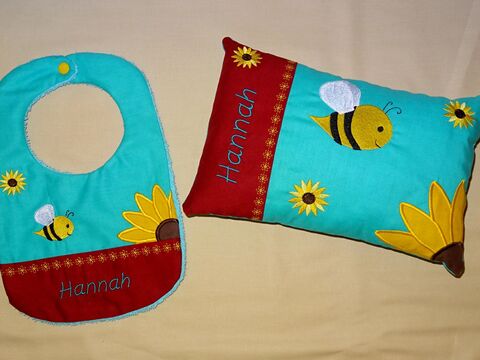 Stickdatei - Biene Kissen und Lätzchen SET ITH