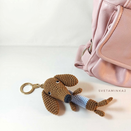 Dachshund Crochet Pattern/ Sausage Dog/ Wiener Dog/ Amigurumi Keychain/ Toy