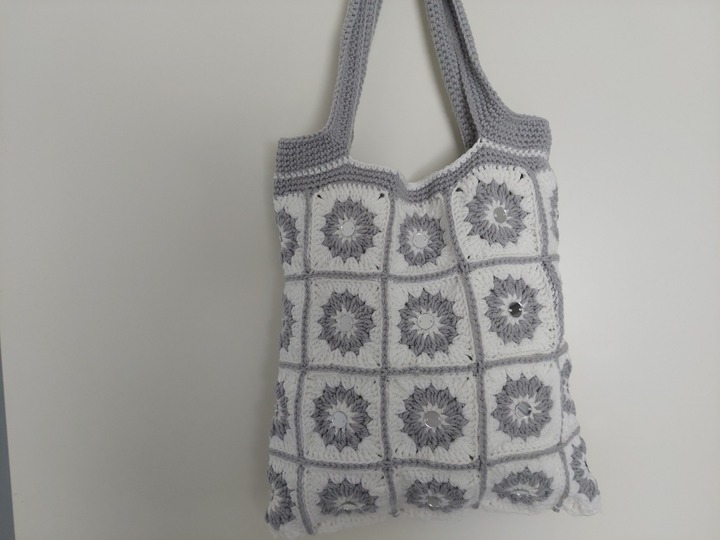 Häkelanleitung für die Tasche / den Shopper Granny Square Mirror Bag!