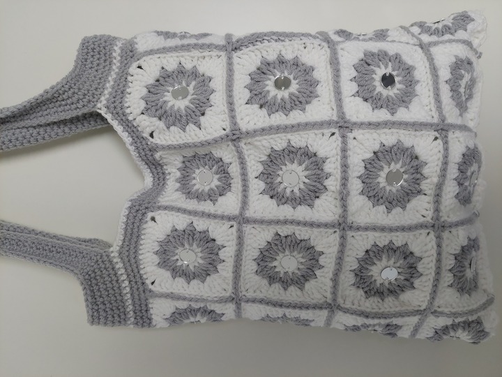 Häkelanleitung für die Tasche / den Shopper Granny Square Mirror Bag!