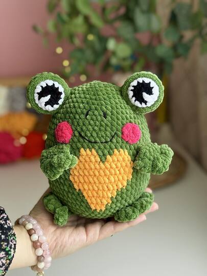 Crochet jumbo frog squishy amigurumi pattern - Low Sew amigurumi pattern