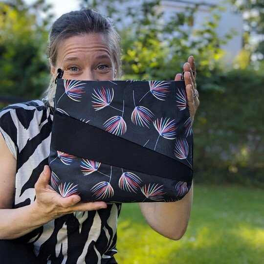 Anleitung Reißverschlusstasche mit Faltung "Hana"