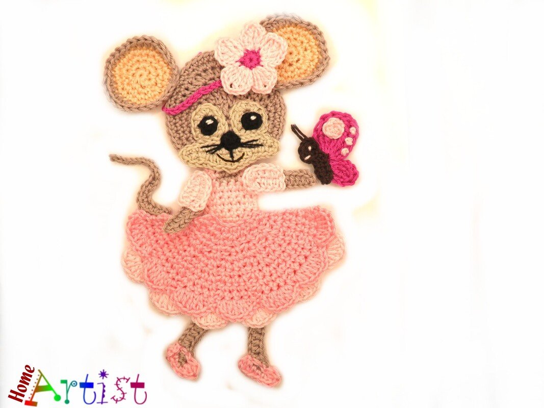 Mouse Girl crochet pattern applique