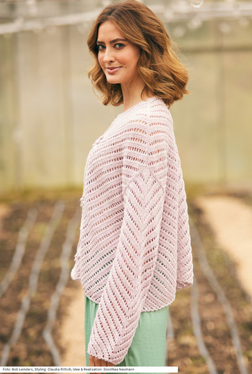 Pulli mit Blattranke und Diagonalrippen in Flieder