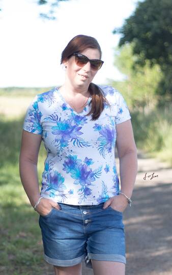 Ebook BASIC-SHIRT Nr.2 V-Ausschnitt Gr. 32-56 + gratis Plott