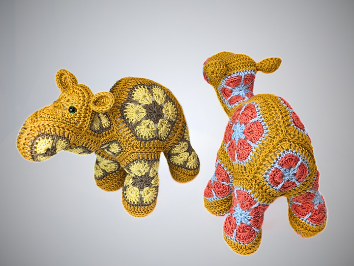 The Baby - Camel with African Flowers crochet pattern PDF DYN