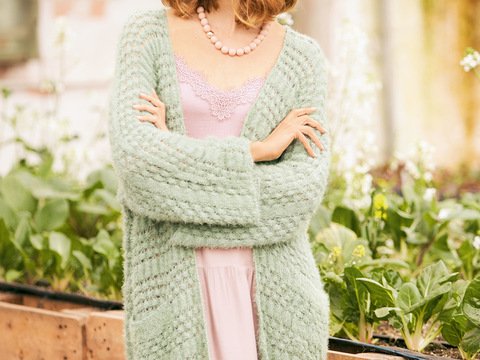 Lange Jacke im Noppenlochmuster in Blassgrün