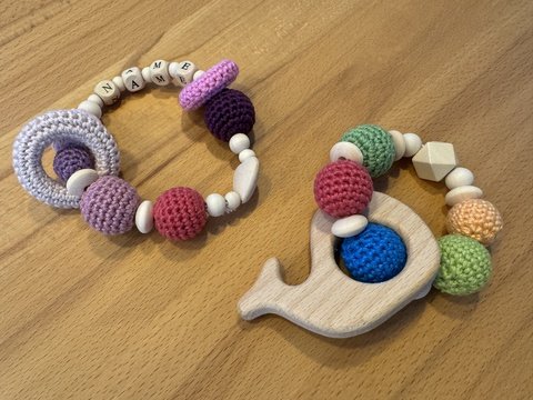 Greifring / Baby-Kette mit Häkelkugeln / Beißring. Einfach Anfängergeeignet