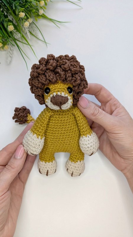 Crochet snuggler pattern, crochet lion baby lovey blanket pattern - Image 5