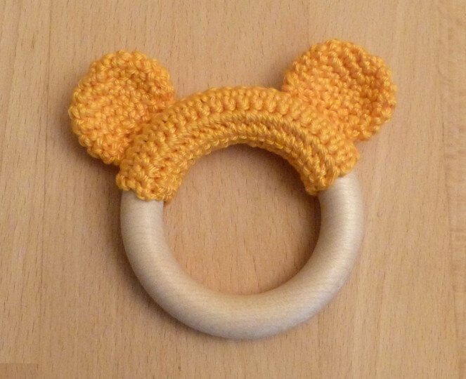 Crochet pattern teething ring with ears