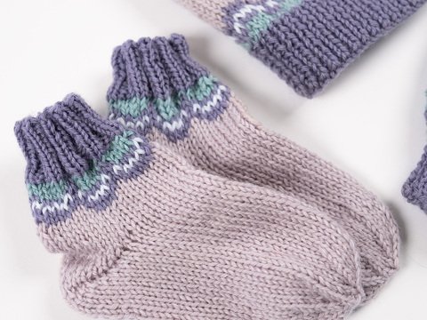 Baby Merino Soft Söckchen mit Jacquardmusterbordüre