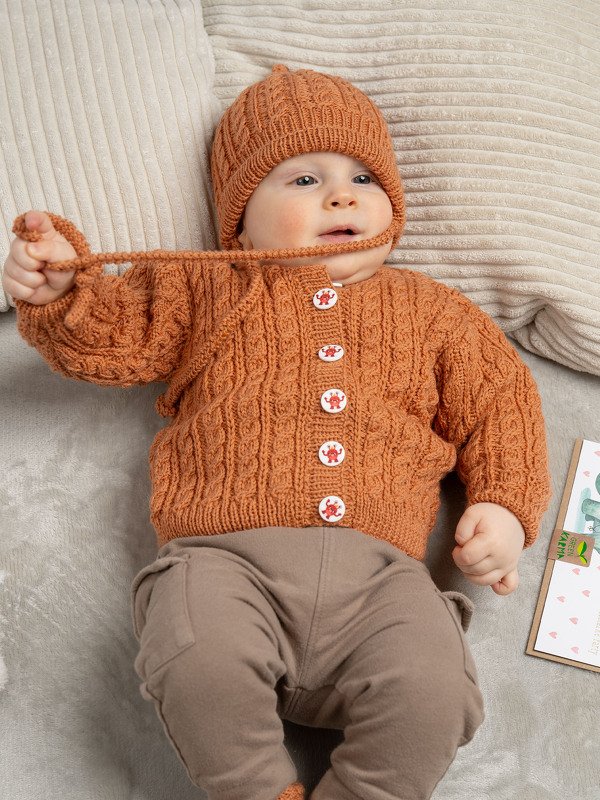 Baby Merino Soft Jäckchen und Mützchen mit Zopfmuster