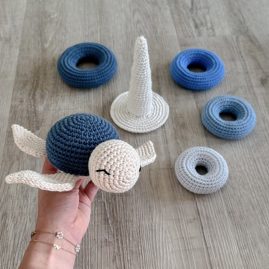 Stacking Toy Sammy the Turtle - Crochet Pattern / English & German