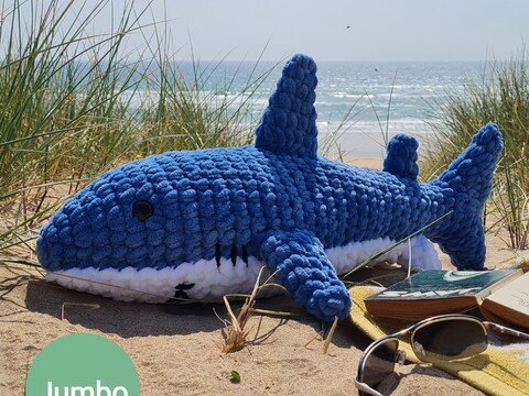 Shannon the Shark Jumbo Crochet Amigurumi Pattern (English)