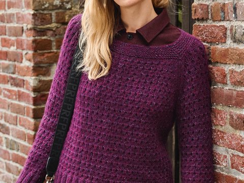 Raglanpulli mit Lochstrukturen