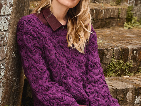 Pulli im Zopf-Ajourmuster